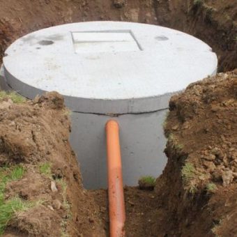 Szambo z kręgów betonowych – czy warto w nie inwestować